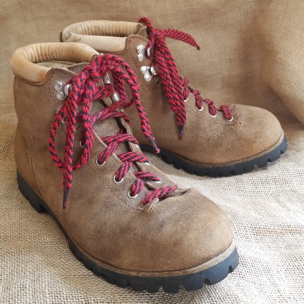 Vintage Vasque Boots - Hiking - Leather - Vibram